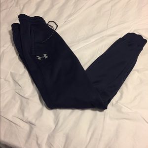 Under armour fleece jogger size small